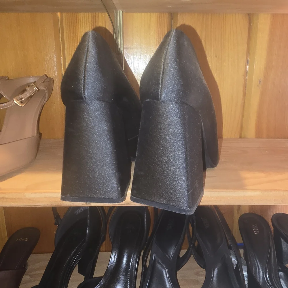 Elegant Black Women's Block Heel Shoes - Like New. Worn Once - Picture 3 of 3